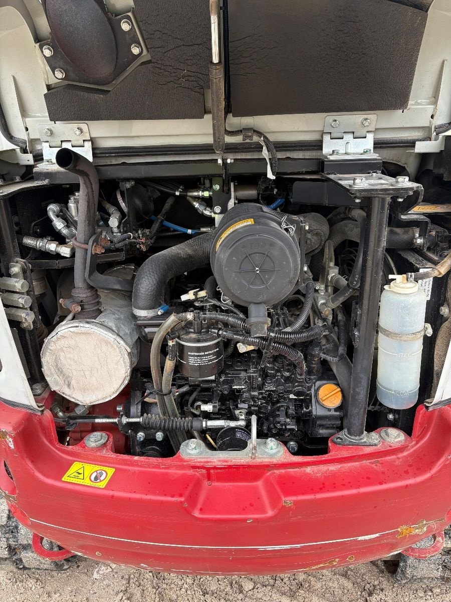 Minibagger del tipo Takeuchi TB225, Gebrauchtmaschine In Gabersdorf (Immagine 21)