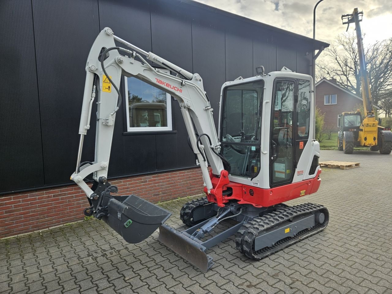 Minibagger типа Takeuchi TB225, Gebrauchtmaschine в Haaksbergen (Фотография 2)