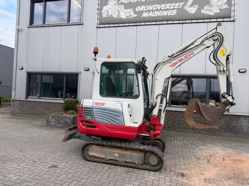Minibagger des Typs Takeuchi TB228, Gebrauchtmaschine in Cuijk (Bild 4)