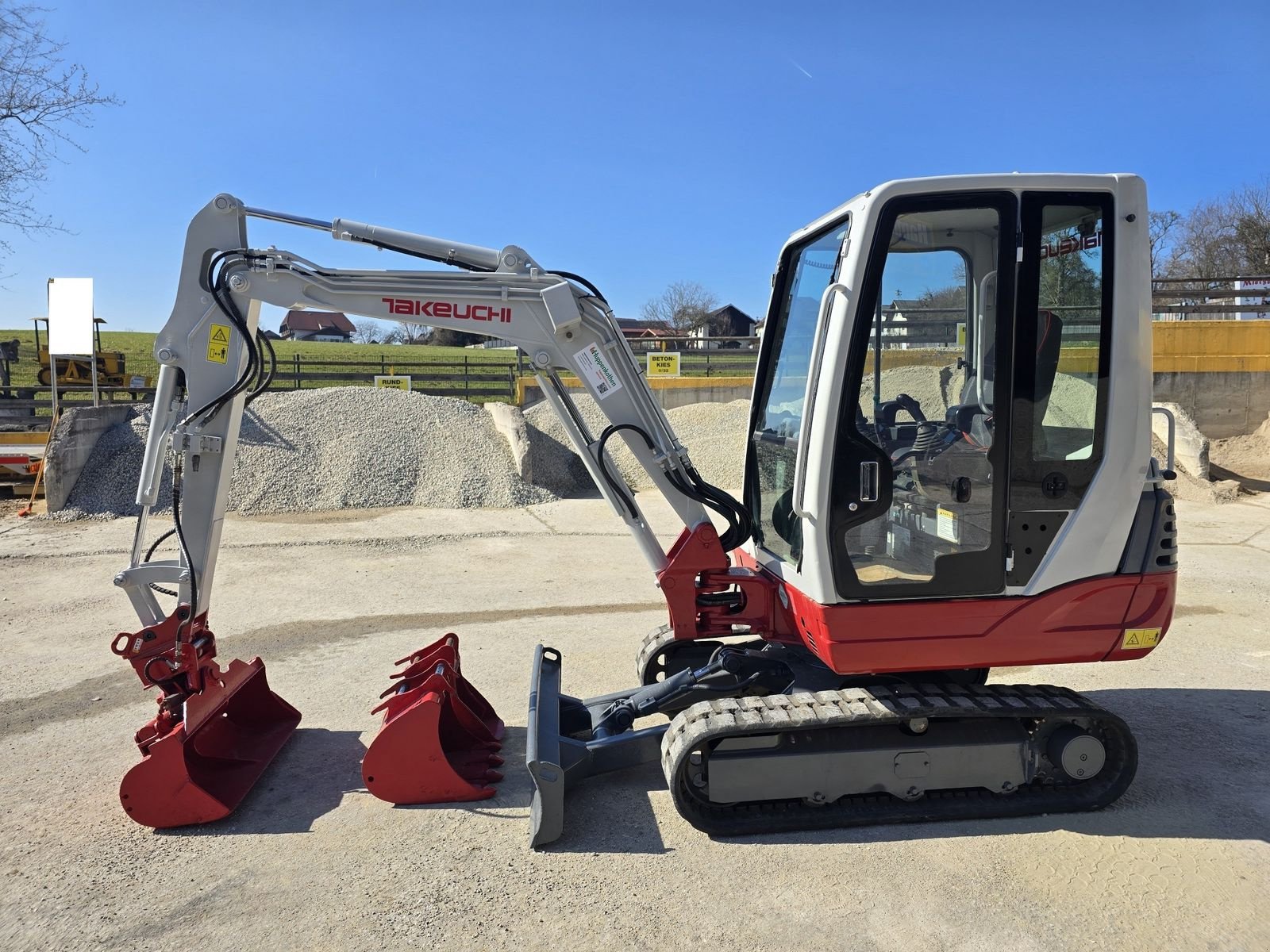 Minibagger of the type Takeuchi TB228, Gebrauchtmaschine in Gabersdorf (Picture 25)