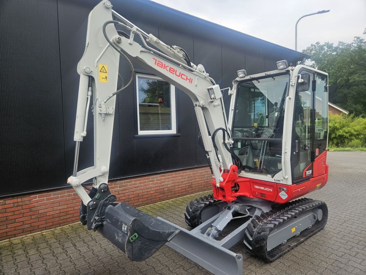 Minibagger del tipo Takeuchi TB230 - 2350 uur, Gebrauchtmaschine In Haaksbergen (Immagine 2)