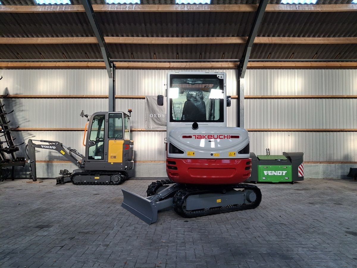 Minibagger от тип Takeuchi TB230, Neumaschine в Donkerbroek (Снимка 8)
