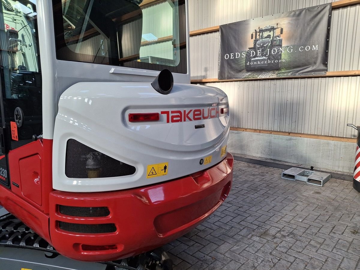 Minibagger от тип Takeuchi TB230, Neumaschine в Donkerbroek (Снимка 7)