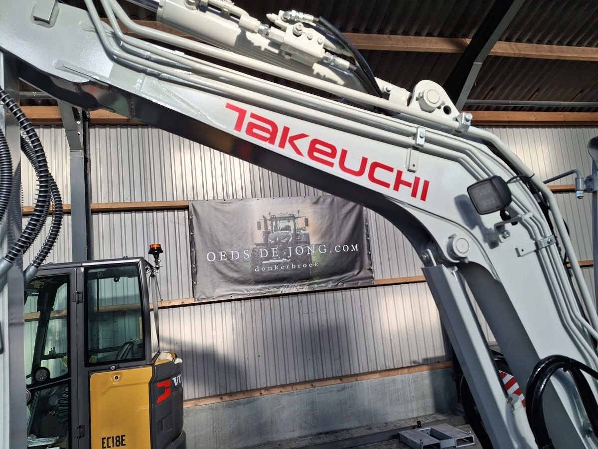 Minibagger от тип Takeuchi TB230, Neumaschine в Donkerbroek (Снимка 4)
