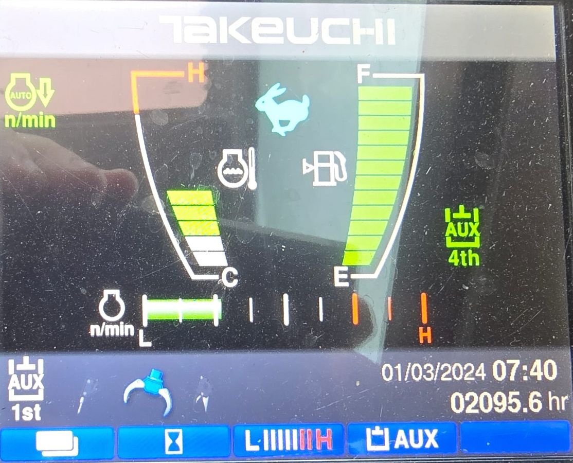 Minibagger des Typs Takeuchi TB230, Gebrauchtmaschine in Gabersdorf (Bild 5)
