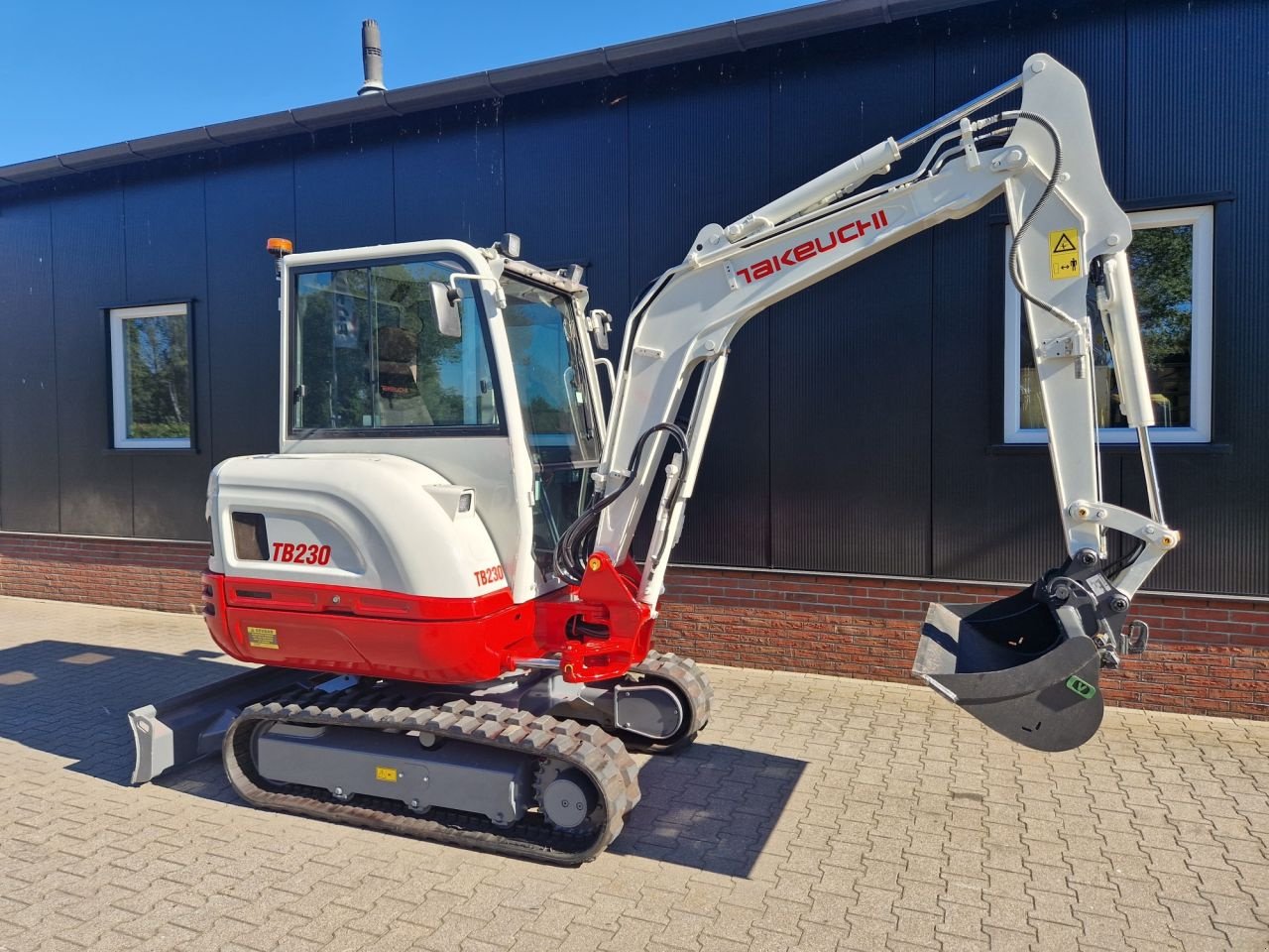 Minibagger des Typs Takeuchi TB230, Gebrauchtmaschine in Haaksbergen (Bild 5)