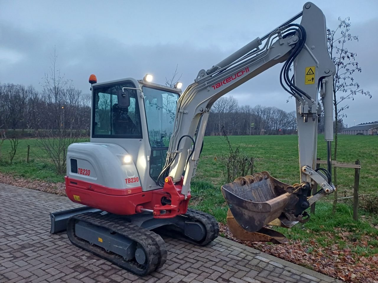 Minibagger del tipo Takeuchi TB230, Gebrauchtmaschine en Terschuur (Imagen 4)