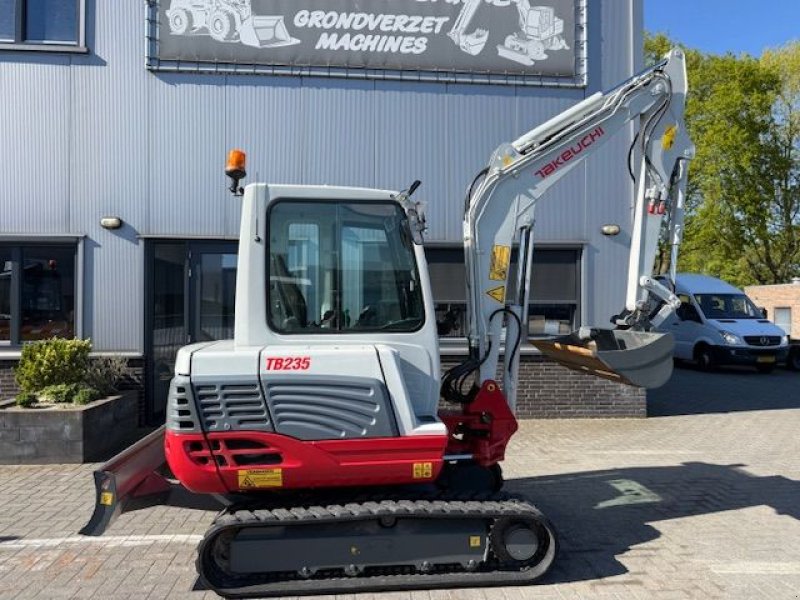Minibagger za tip Takeuchi TB235, Gebrauchtmaschine u Cuijk (Slika 4)