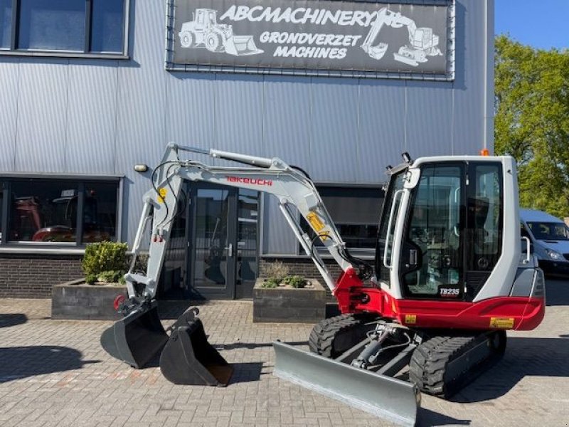 Minibagger za tip Takeuchi TB235, Gebrauchtmaschine u Cuijk (Slika 1)
