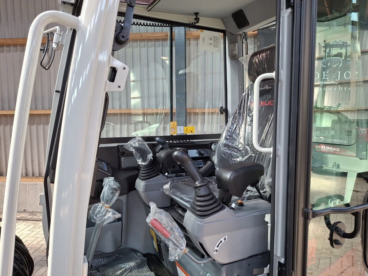 Minibagger van het type Takeuchi TB235, Neumaschine in Donkerbroek (Foto 4)