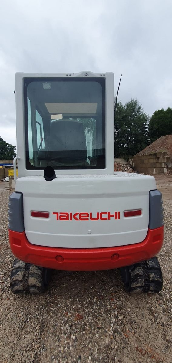 Minibagger des Typs Takeuchi TB235, Gebrauchtmaschine in Gabersdorf (Bild 2)