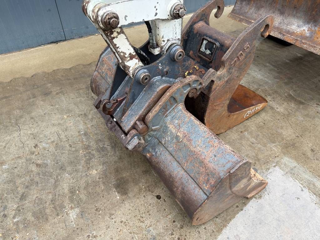 Minibagger типа Takeuchi TB235, Gebrauchtmaschine в Venlo (Фотография 11)