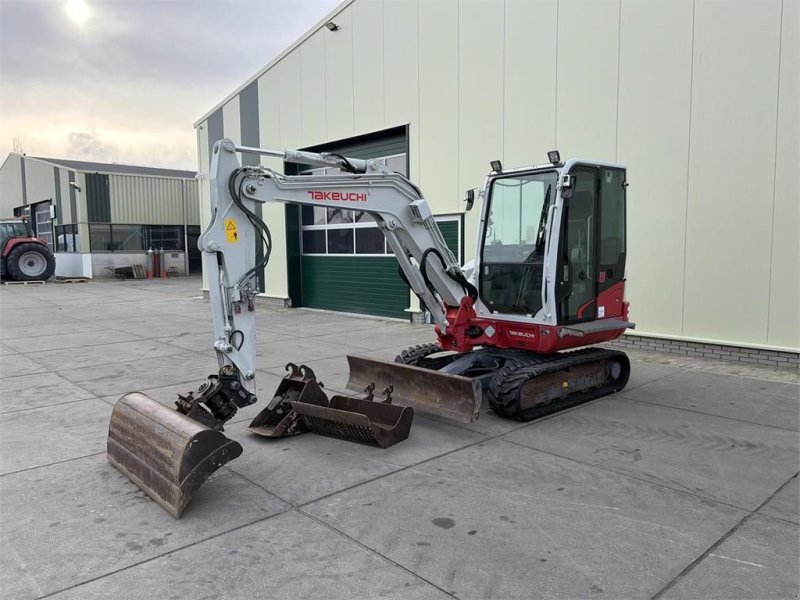 Minibagger типа Takeuchi TB240 minigraafmachine, Gebrauchtmaschine в Bant