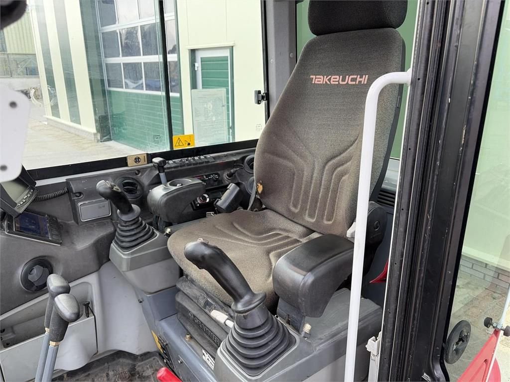 Minibagger tipa Takeuchi TB240 minigraafmachine, Gebrauchtmaschine u Bant (Slika 5)