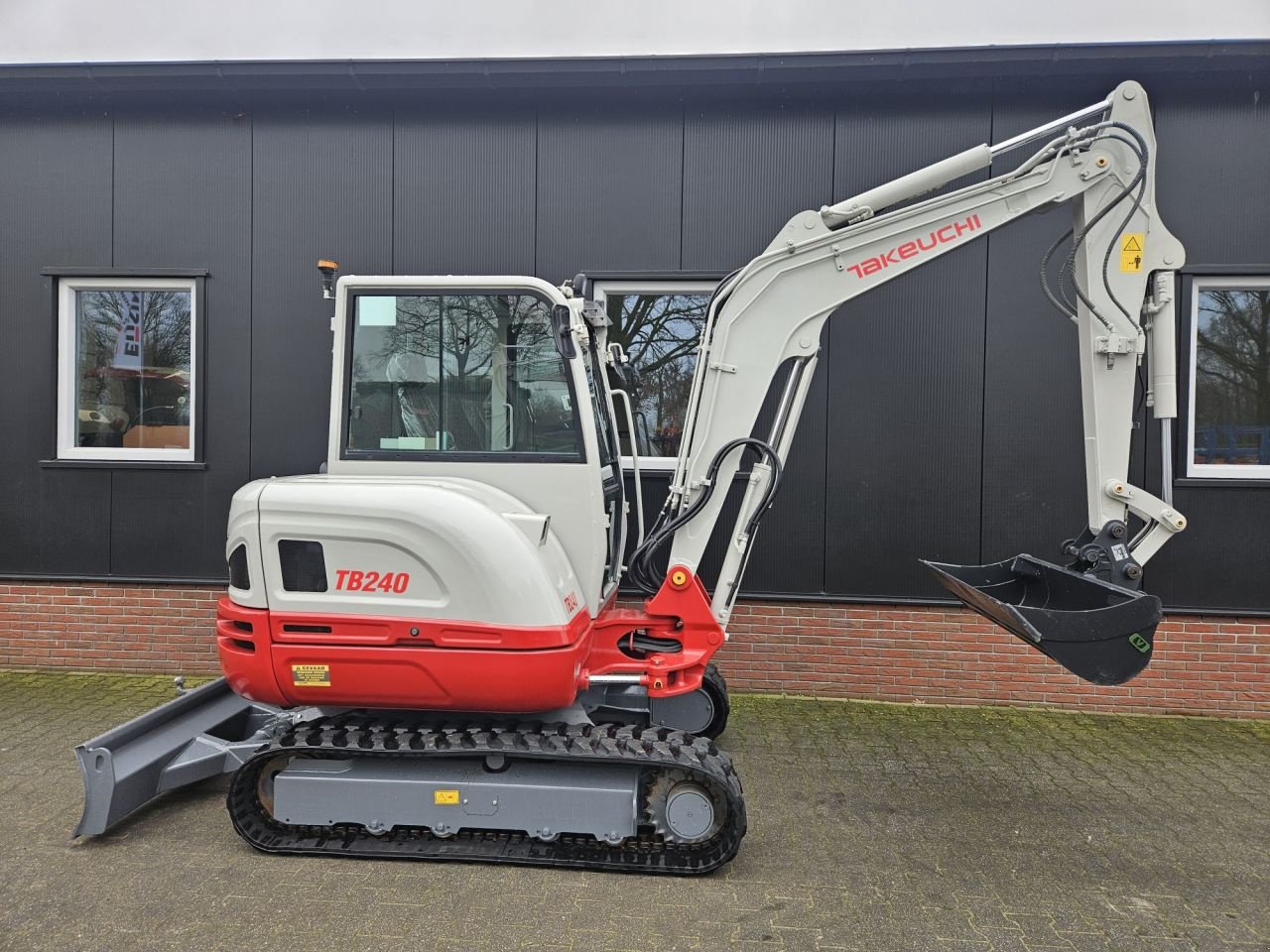 Minibagger des Typs Takeuchi TB240 stage V, Gebrauchtmaschine in Haaksbergen (Bild 8)