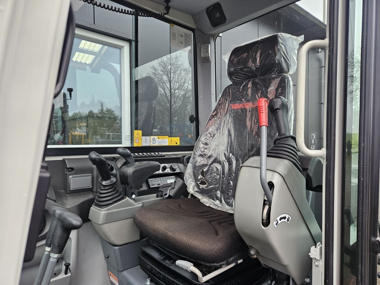 Minibagger des Typs Takeuchi TB240 stage V, Gebrauchtmaschine in Haaksbergen (Bild 2)