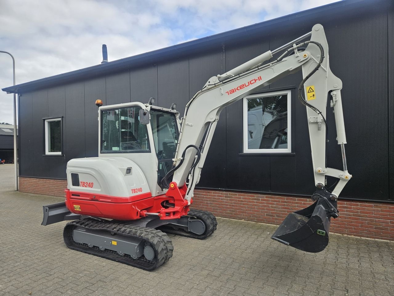 Minibagger типа Takeuchi TB240 stage V, Gebrauchtmaschine в Haaksbergen (Фотография 5)