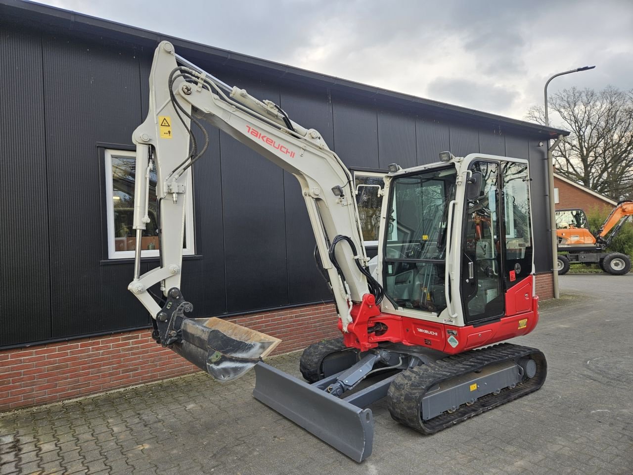 Minibagger of the type Takeuchi TB240 stage V, Gebrauchtmaschine in Haaksbergen (Picture 2)