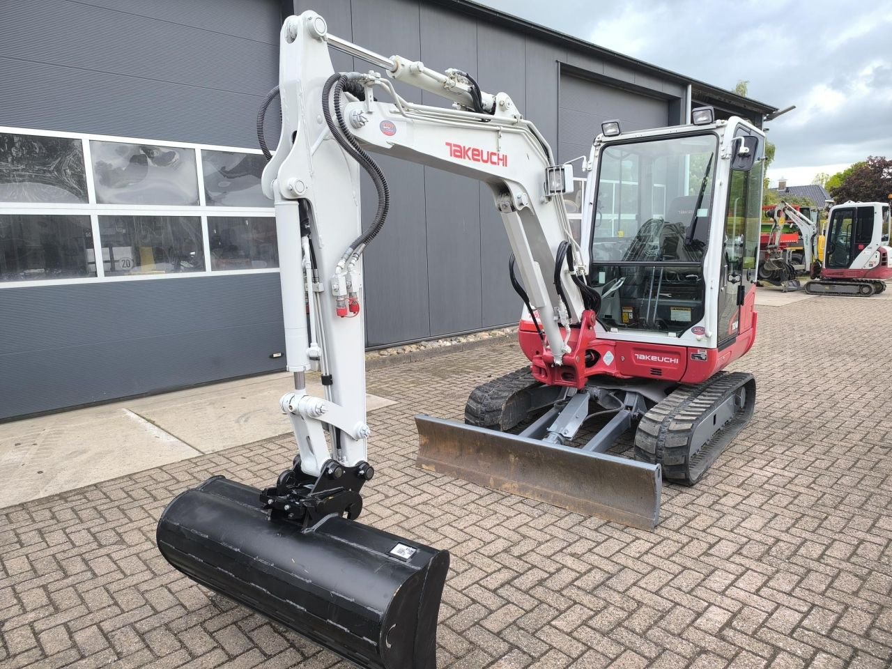 Minibagger za tip Takeuchi TB240, Gebrauchtmaschine u Hardegarijp (Slika 5)