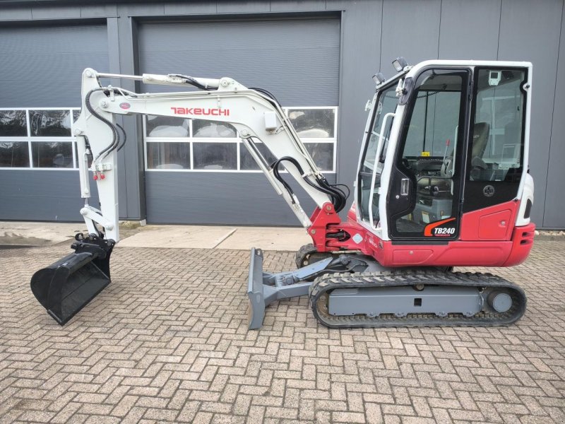 Minibagger типа Takeuchi TB240, Gebrauchtmaschine в Hardegarijp (Фотография 1)