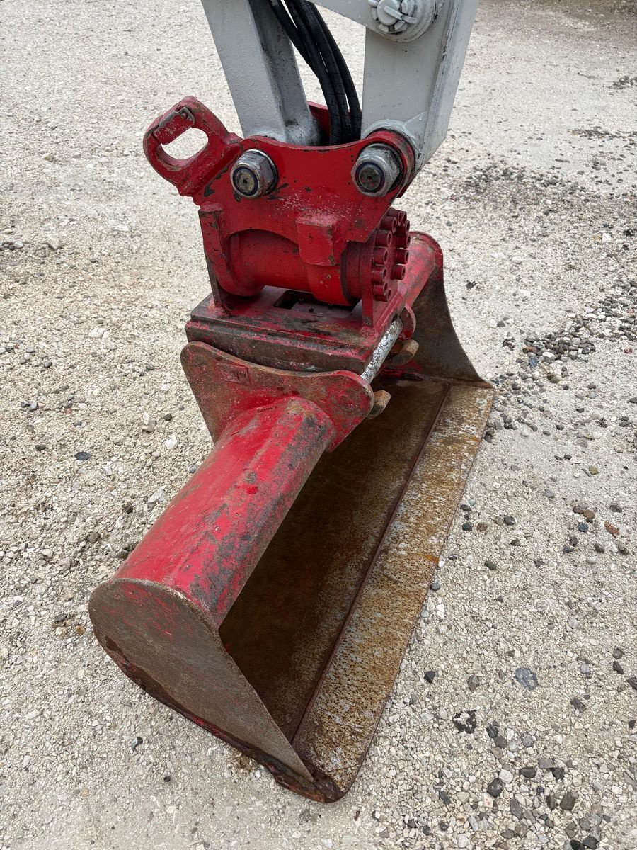 Minibagger del tipo Takeuchi TB240, Gebrauchtmaschine In Gabersdorf (Immagine 8)