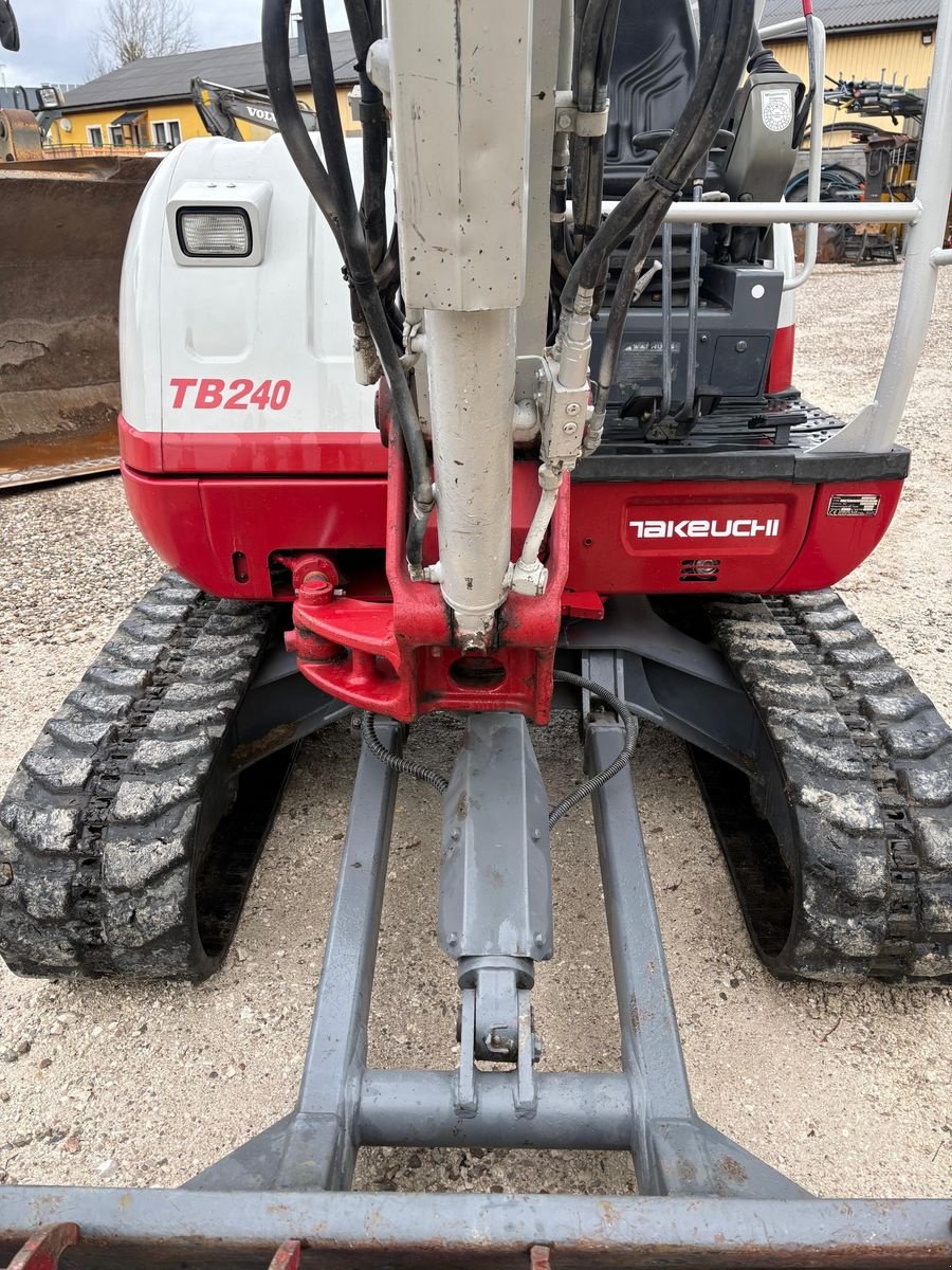 Minibagger del tipo Takeuchi TB240, Gebrauchtmaschine In Gabersdorf (Immagine 12)
