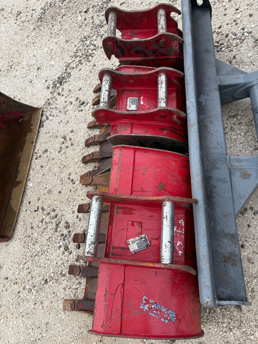 Minibagger del tipo Takeuchi TB240, Gebrauchtmaschine In Gabersdorf (Immagine 10)
