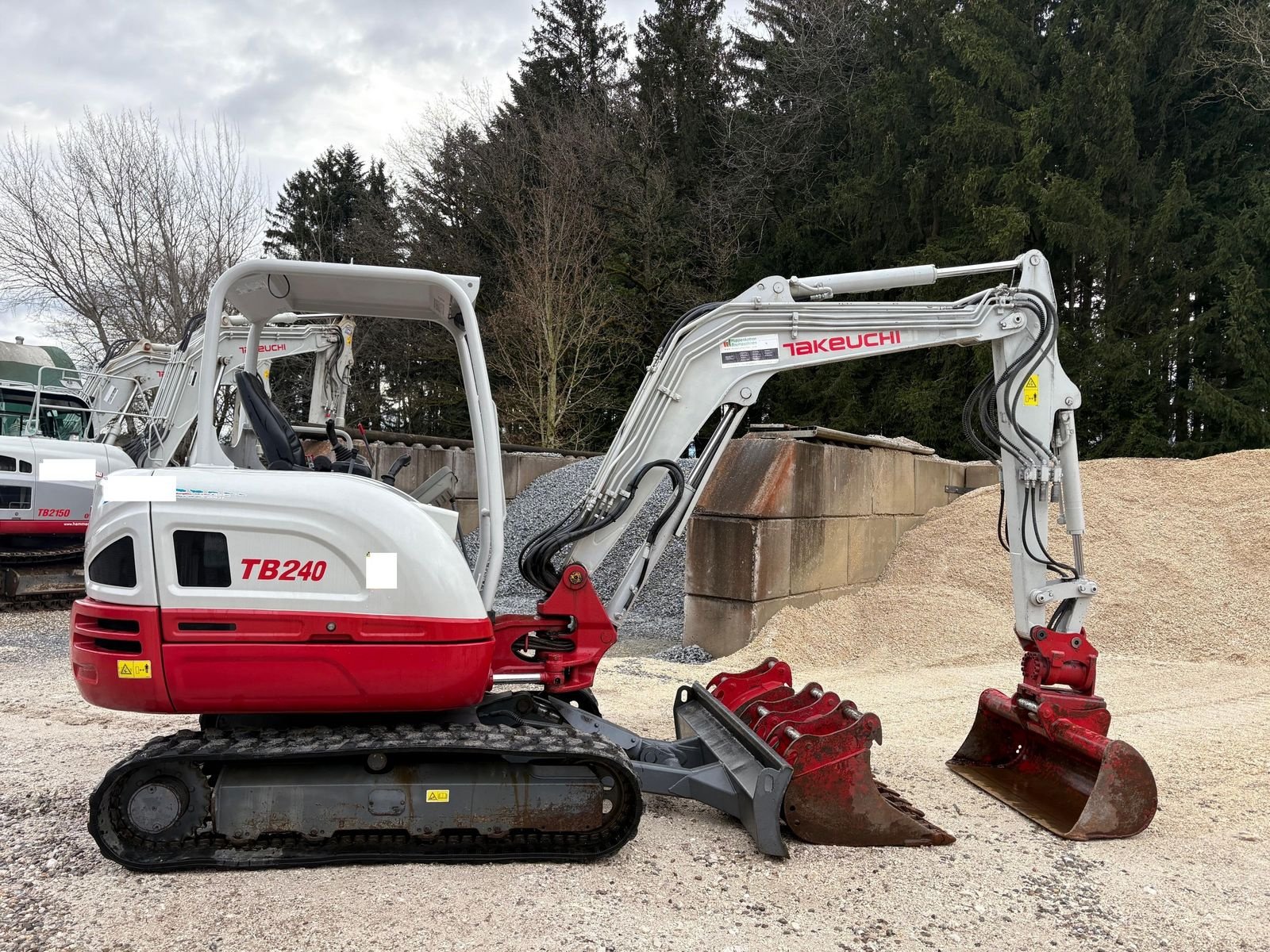 Minibagger del tipo Takeuchi TB240, Gebrauchtmaschine In Gabersdorf (Immagine 4)