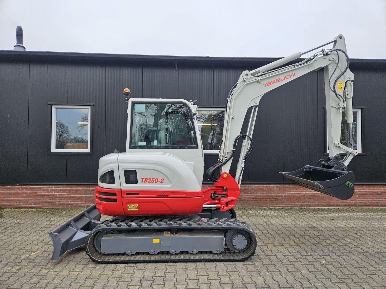 Minibagger tipa Takeuchi TB250-2 stage V, Gebrauchtmaschine u Haaksbergen (Slika 8)