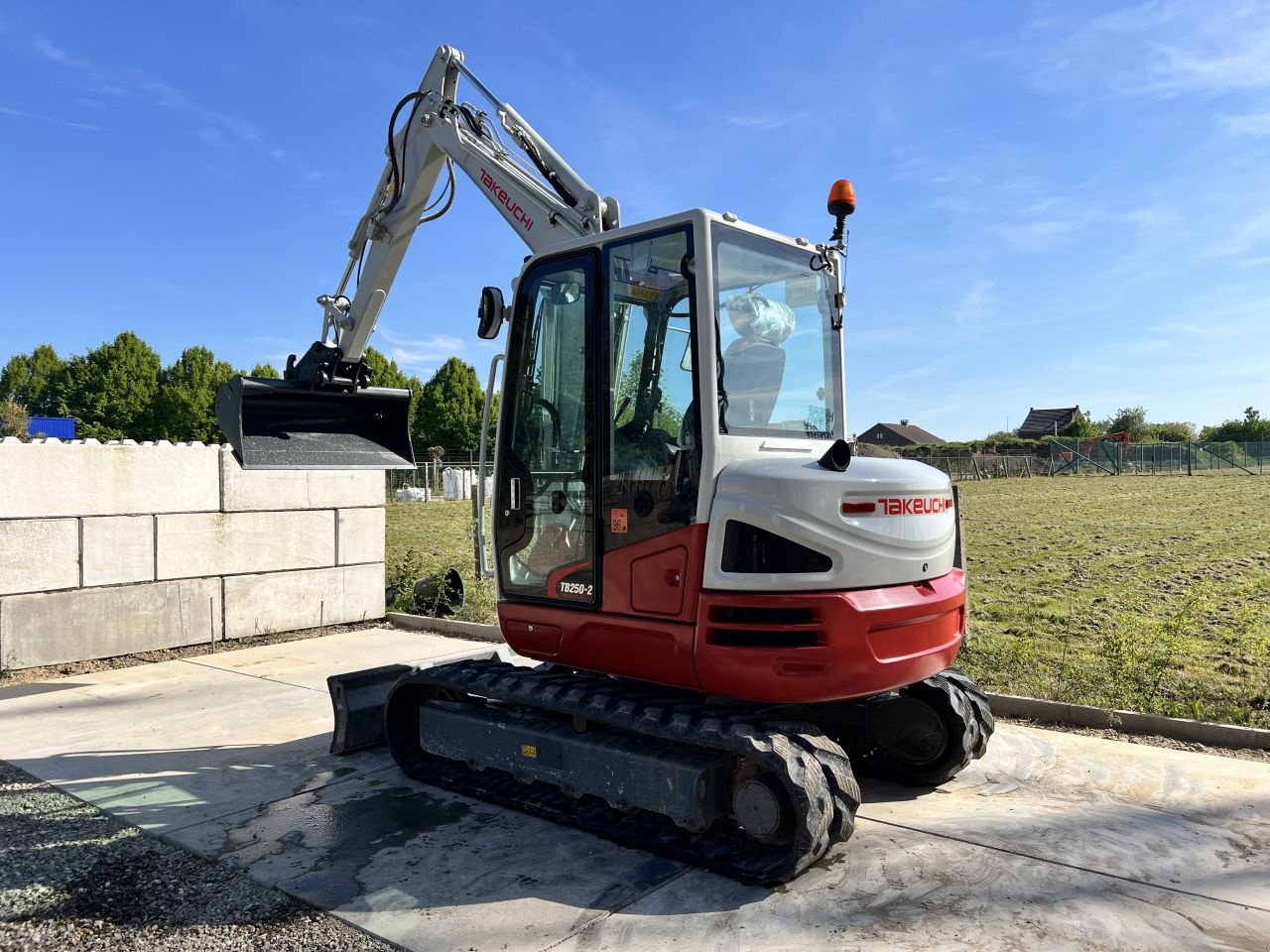 Minibagger del tipo Takeuchi TB250-2, Gebrauchtmaschine In Lanaken (Immagine 2)