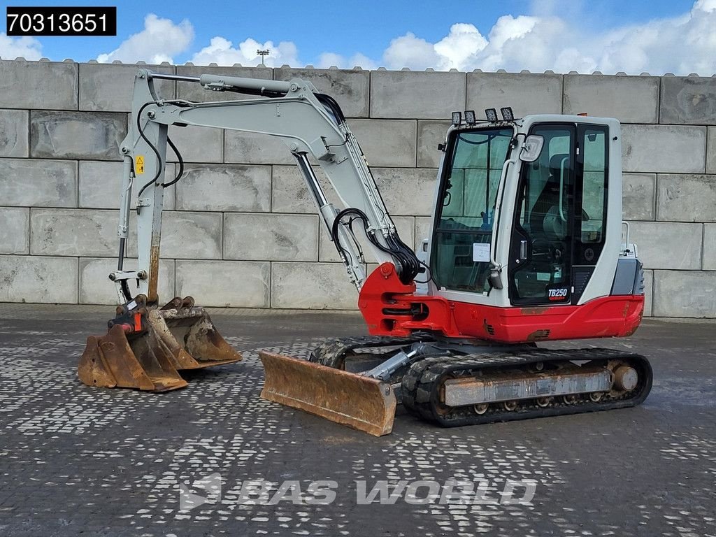 Minibagger typu Takeuchi TB250 A/C - 3 Buckets, Gebrauchtmaschine v Veghel (Obrázek 2)
