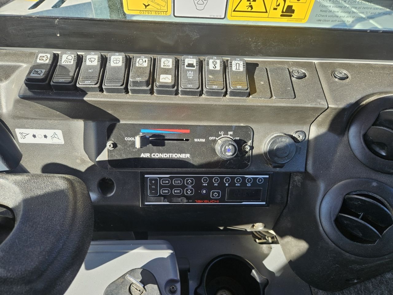 Minibagger Türe ait Takeuchi TB260 Demo Stage V, Gebrauchtmaschine içinde Haaksbergen (resim 4)