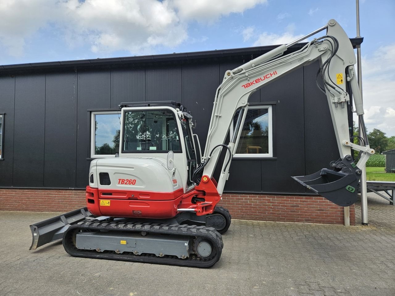 Minibagger от тип Takeuchi TB260 Stage V, Gebrauchtmaschine в Haaksbergen (Снимка 9)