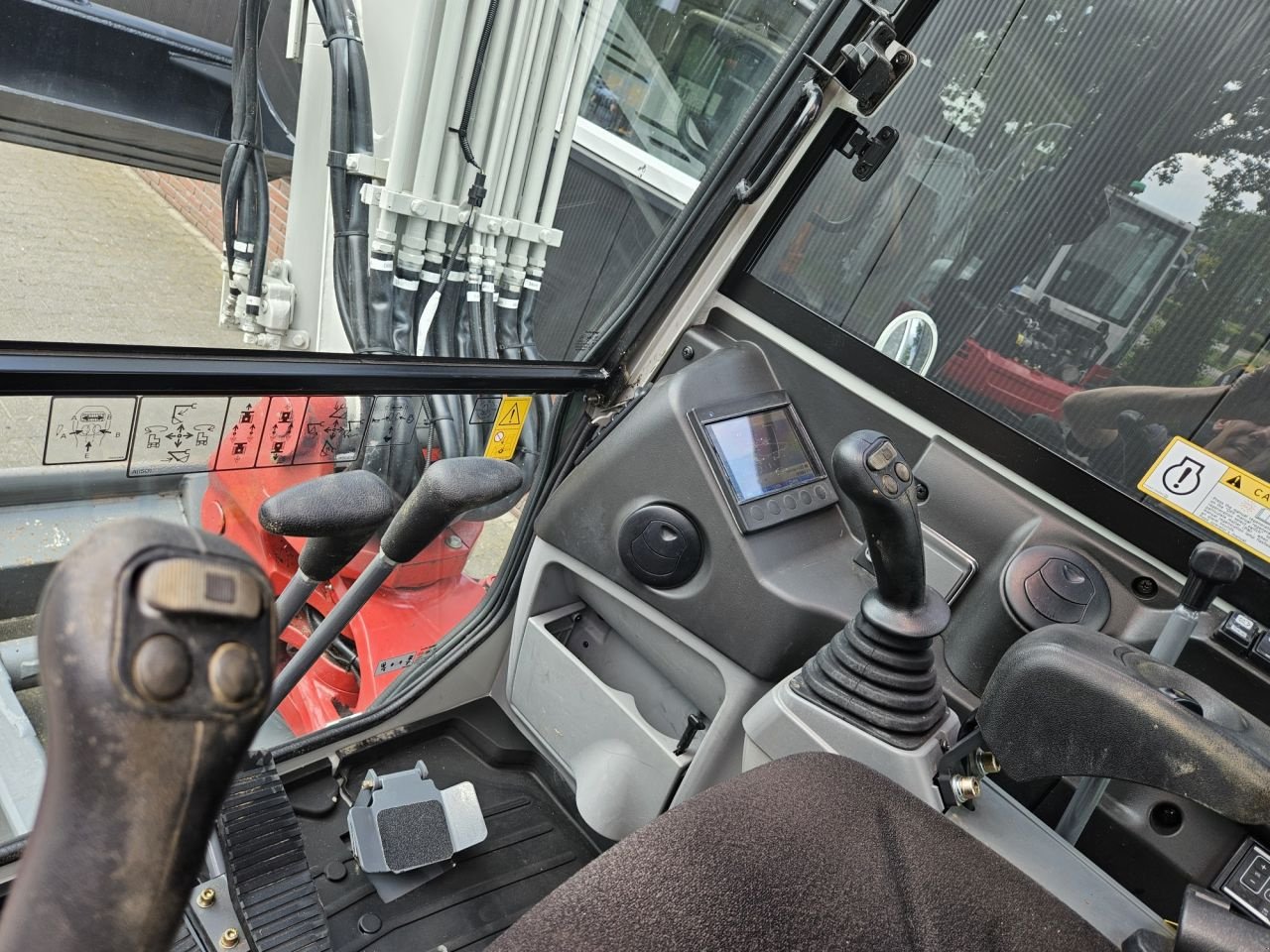 Minibagger от тип Takeuchi TB260 Stage V, Gebrauchtmaschine в Haaksbergen (Снимка 7)