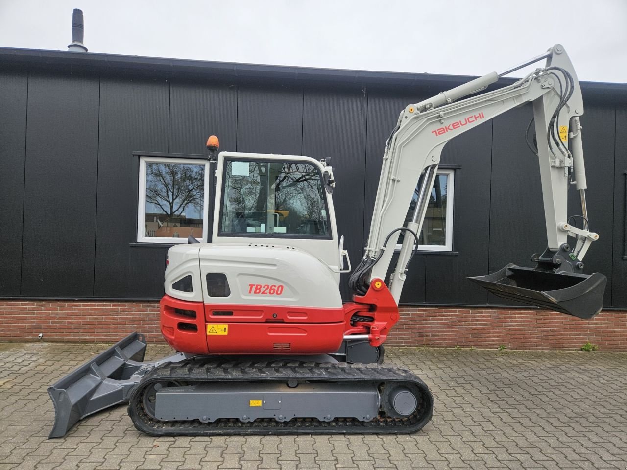 Minibagger Türe ait Takeuchi TB260 Stage V, Gebrauchtmaschine içinde Haaksbergen (resim 8)