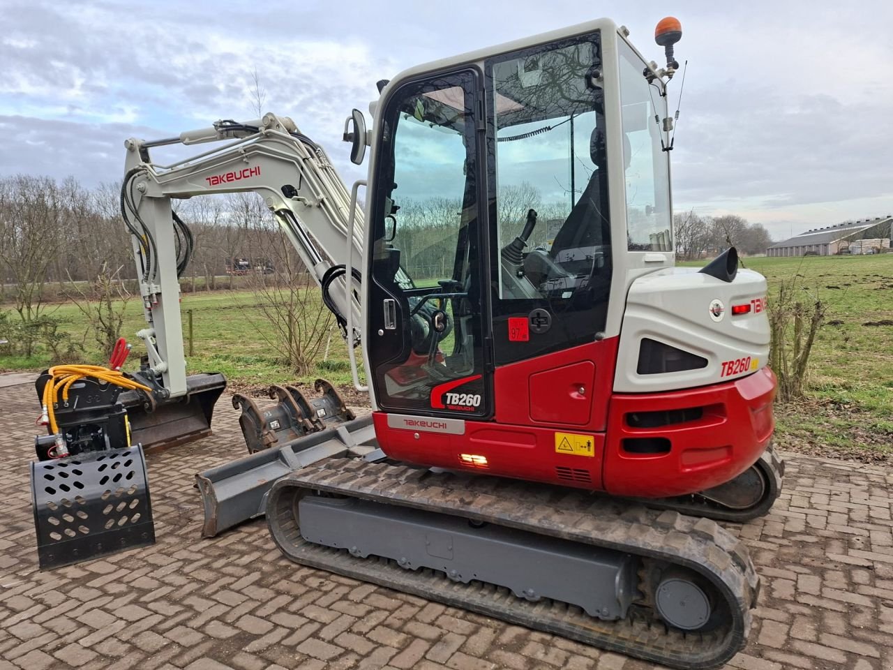 Minibagger от тип Takeuchi TB260, Gebrauchtmaschine в Terschuur (Снимка 2)