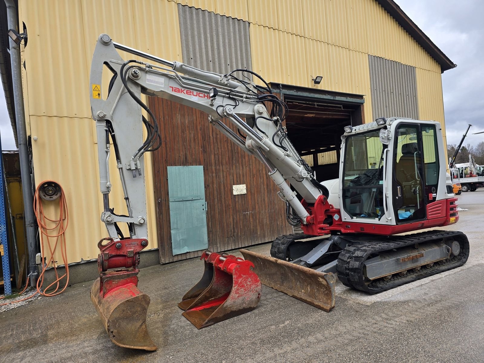 Minibagger del tipo Takeuchi TB290, Gebrauchtmaschine In Gabersdorf (Immagine 1)