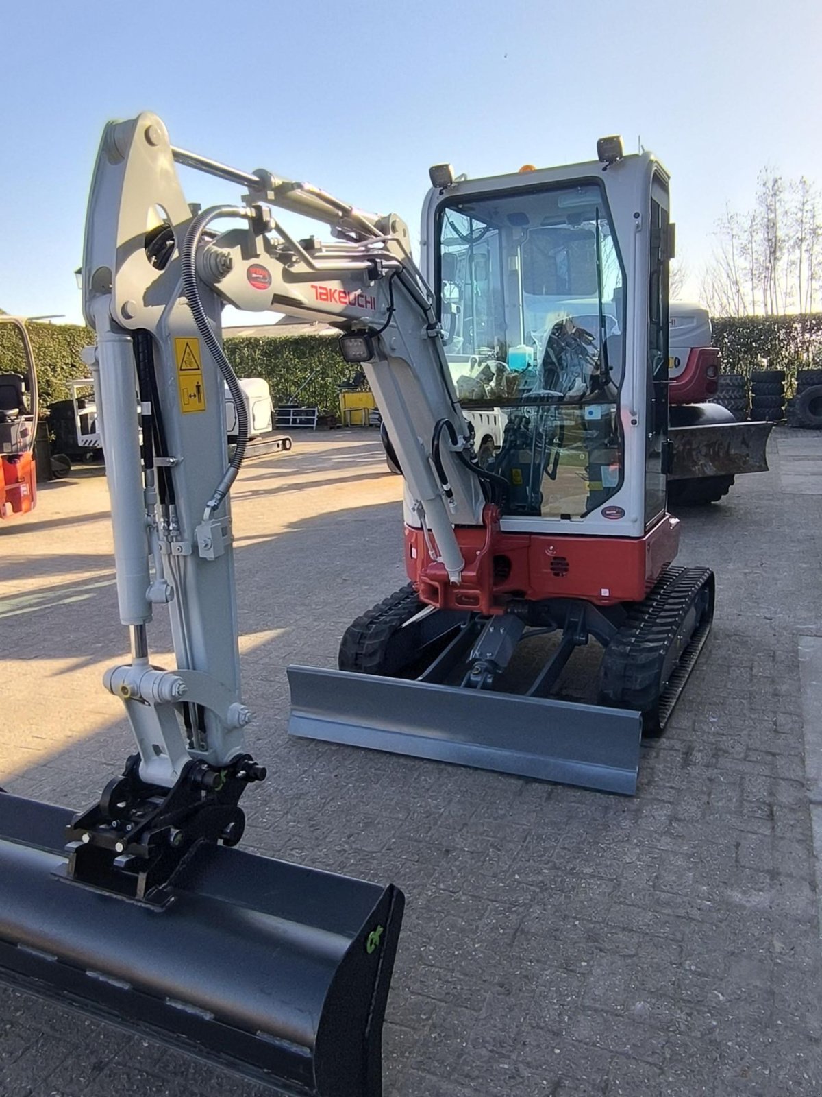 Minibagger del tipo Takeuchi TB325R, Gebrauchtmaschine en Hardegarijp (Imagen 2)