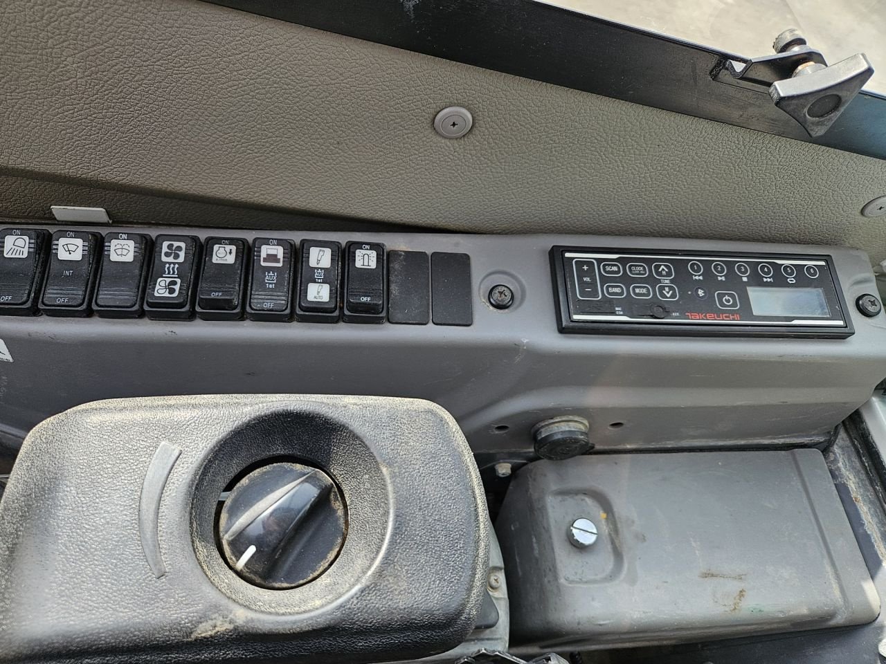 Minibagger типа Takeuchi TB325R, Gebrauchtmaschine в Haaksbergen (Фотография 7)