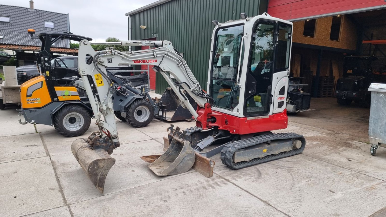 Minibagger Türe ait Takeuchi TB325R, Gebrauchtmaschine içinde Assendelft (resim 2)