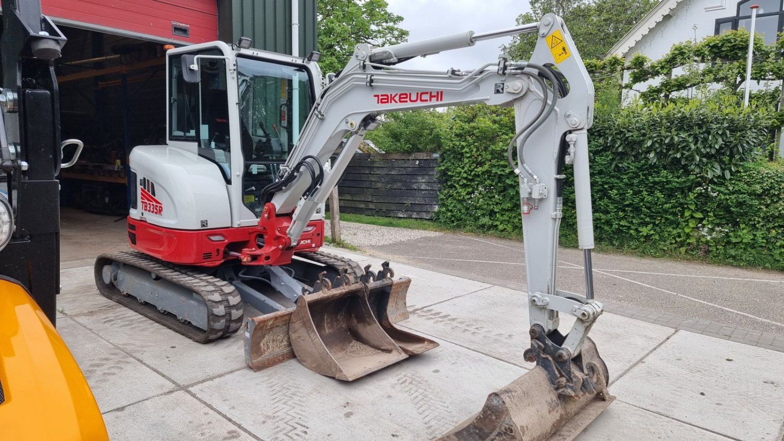 Minibagger del tipo Takeuchi TB335R, Gebrauchtmaschine In Assendelft (Immagine 3)