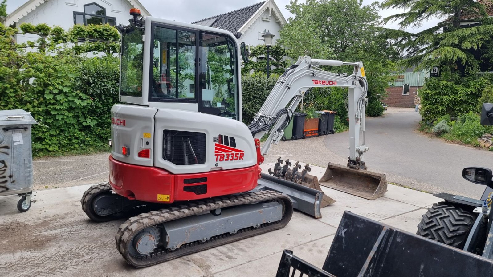 Minibagger del tipo Takeuchi TB335R, Gebrauchtmaschine In Assendelft (Immagine 4)