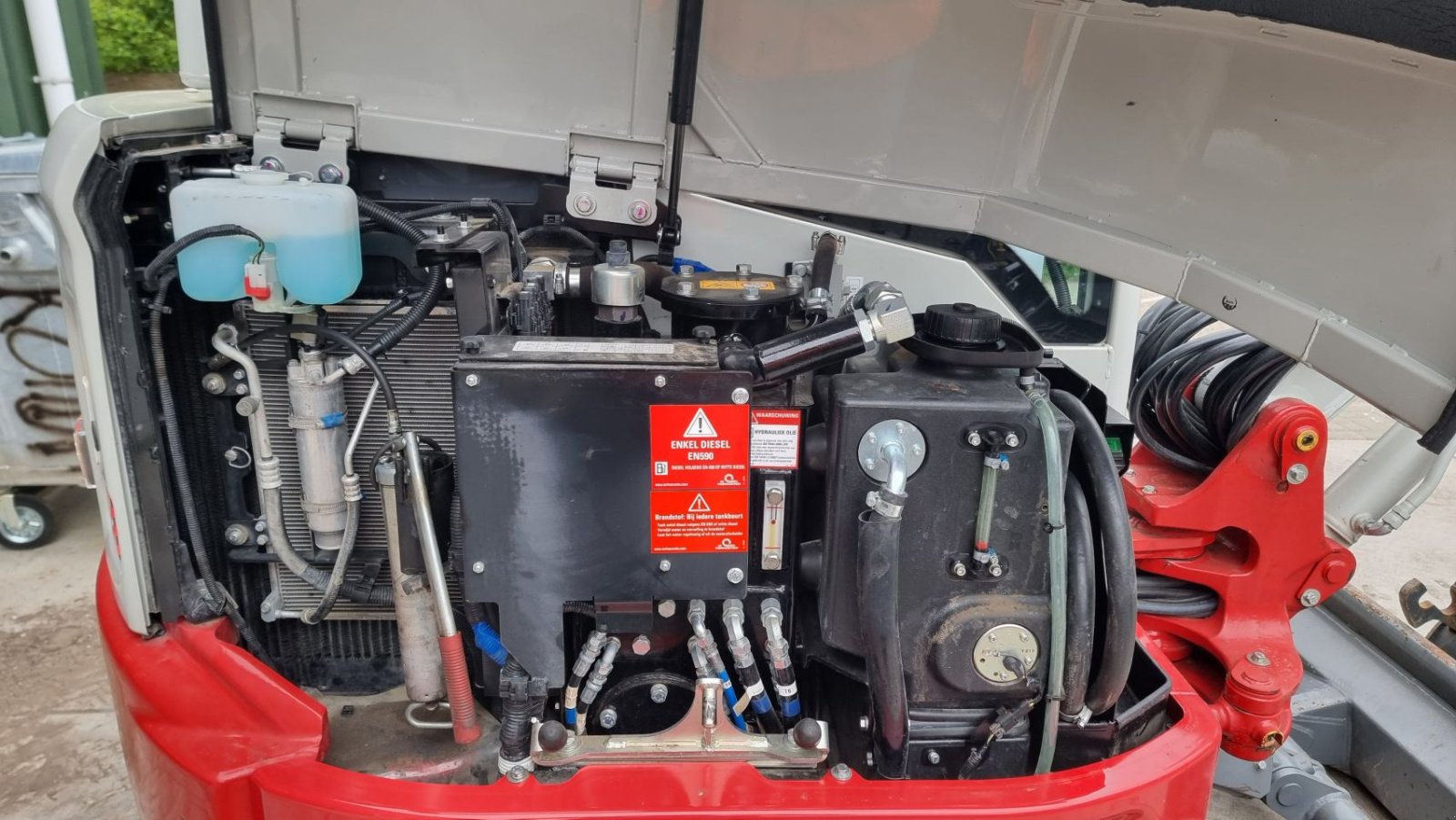 Minibagger del tipo Takeuchi TB335R, Gebrauchtmaschine In Assendelft (Immagine 7)