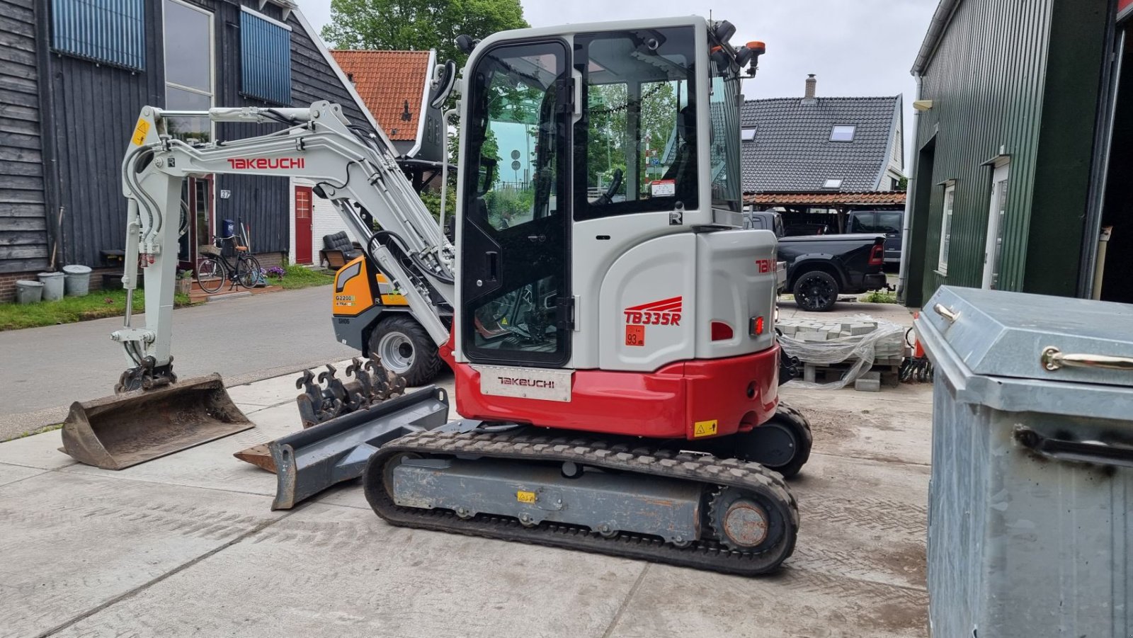 Minibagger del tipo Takeuchi TB335R, Gebrauchtmaschine In Assendelft (Immagine 1)