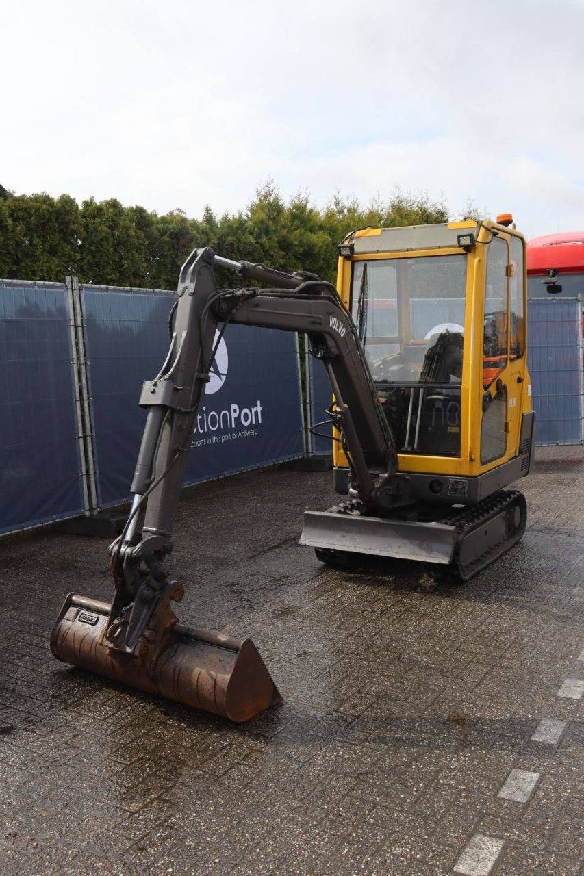 Minibagger от тип Volvo 261, Gebrauchtmaschine в Antwerpen (Снимка 10)