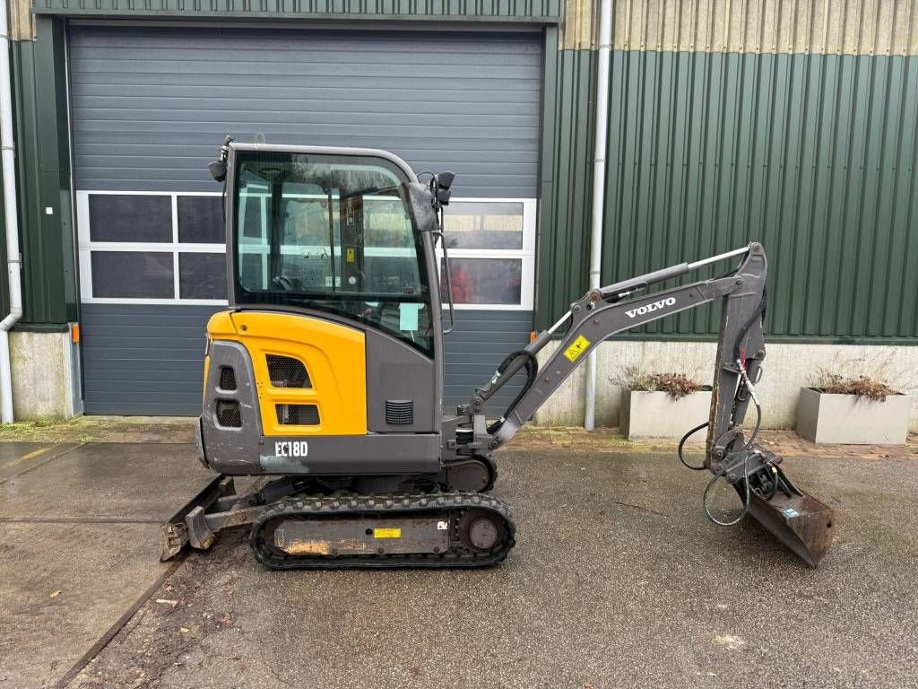 Minibagger a típus Volvo EC 18 D, Gebrauchtmaschine ekkor: Wijdewormer (Kép 9)