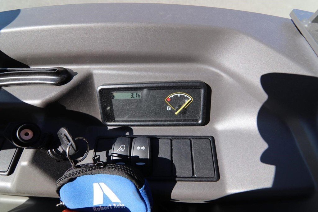 Minibagger des Typs Volvo EC 20 E, Neumaschine in Landquart (Bild 3)