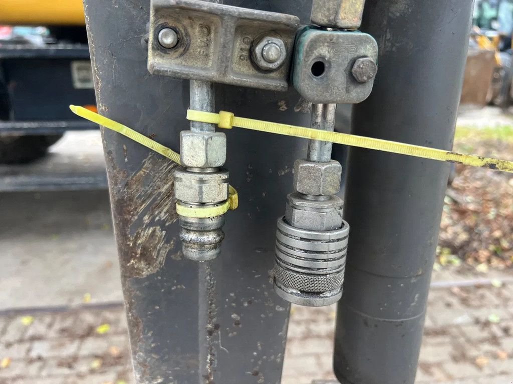 Minibagger типа Volvo EC15B 3 Buckets, Gebrauchtmaschine в Doetinchem (Фотография 11)