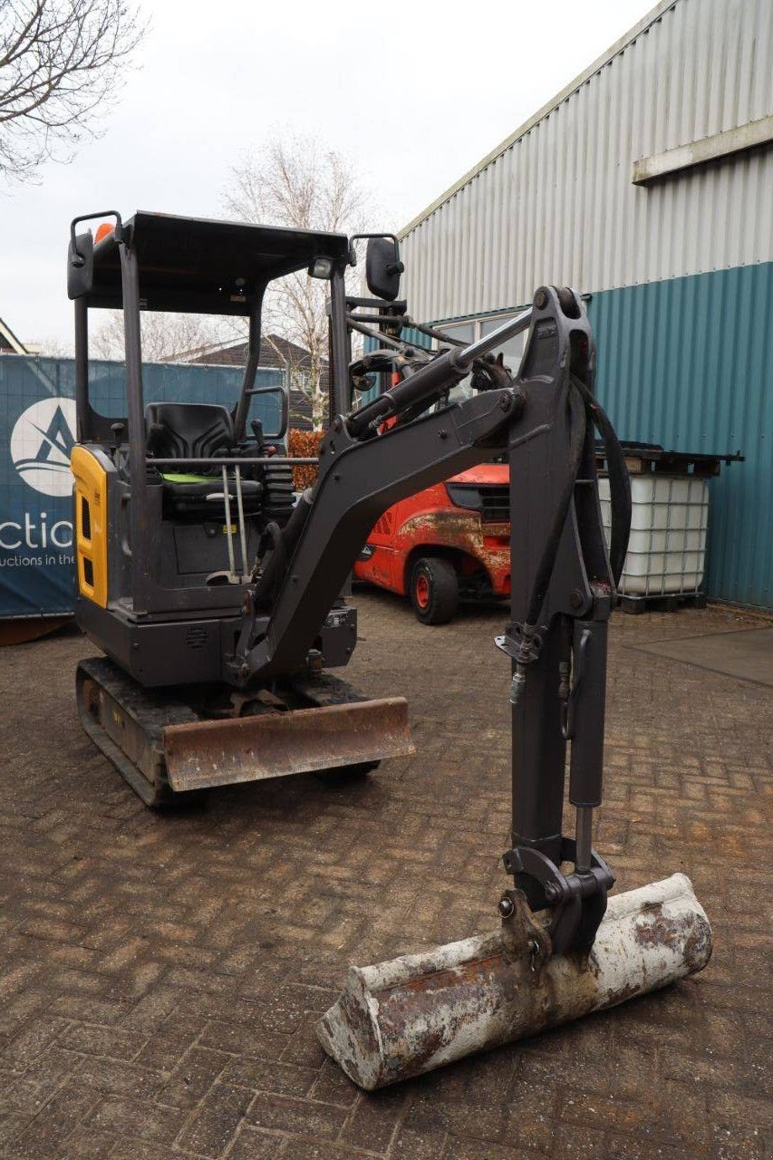 Minibagger tip Volvo EC15B, Gebrauchtmaschine in Antwerpen (Poză 8)