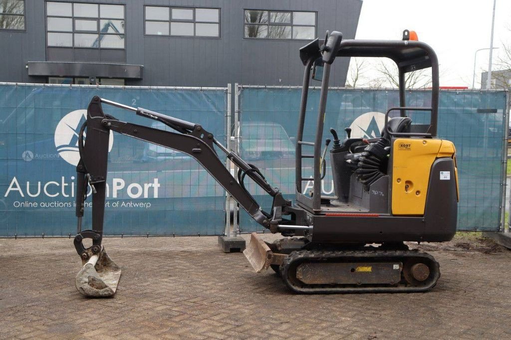 Minibagger tip Volvo EC15B, Gebrauchtmaschine in Antwerpen (Poză 1)